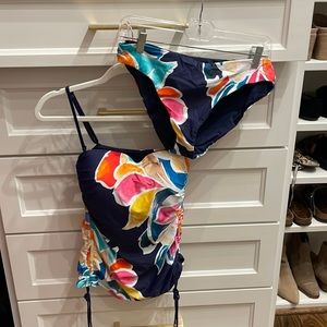La Blanca tankini with shelf bra and adjustable straps